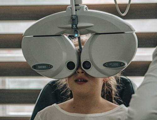 9 Ways to Keep Your Children Sit Still during an Eye Test